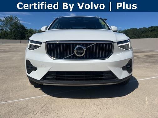 2025 Volvo XC40 B5 Plus Bright Theme