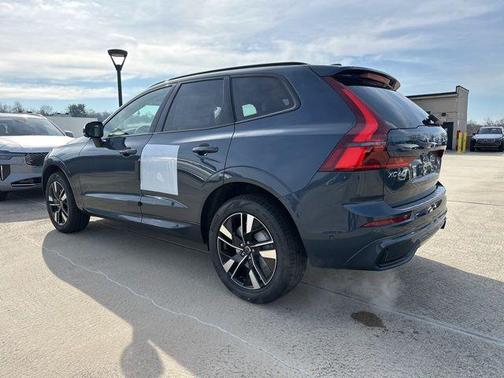 Denim Blue Metallic 2026 Volvo XC60 B5 Plus
