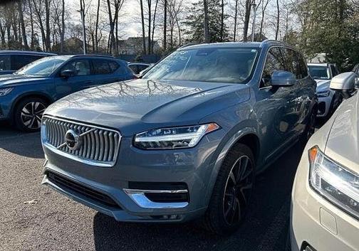 2023 Volvo XC90 Plus