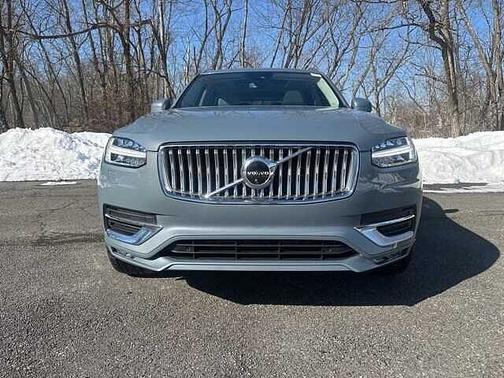 2023 Volvo XC90 Plus