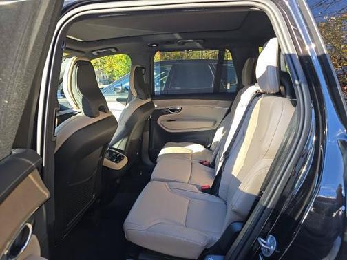 Onyx Black 2025 Volvo XC90 B6 Ultra