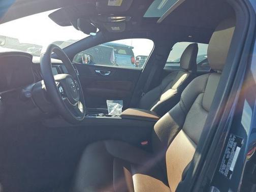 Denim Blue Metallic 2025 Volvo V60 Cross Country B5 Plus