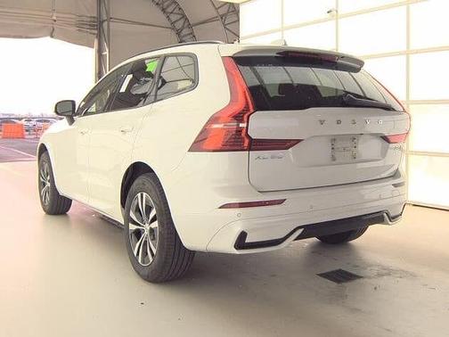 2025 Volvo XC60 Core