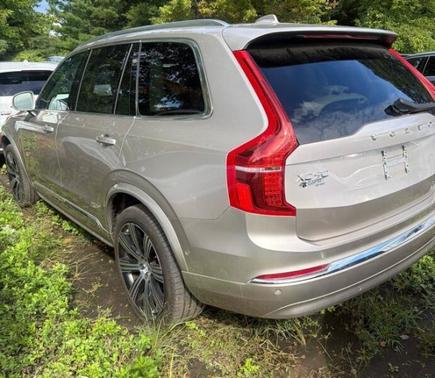 Bright 2025 Volvo XC90 B6 Ultra