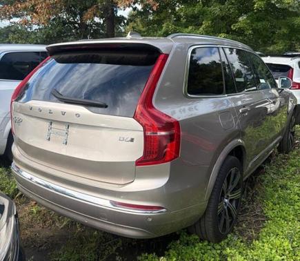 Bright 2025 Volvo XC90 B6 Ultra