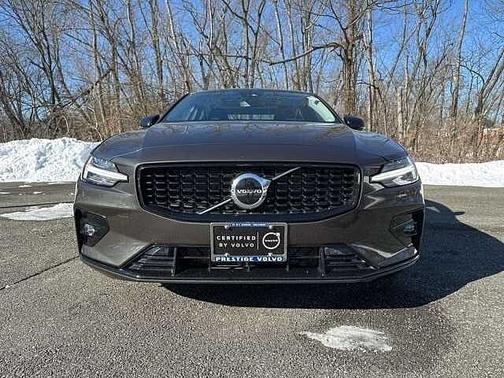 2025 Volvo S60 Core