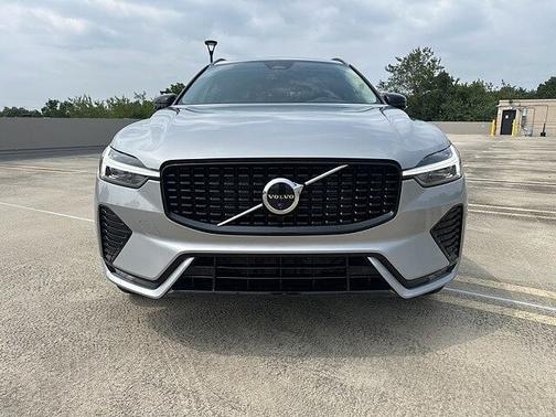 2025 Volvo XC60 Plus
