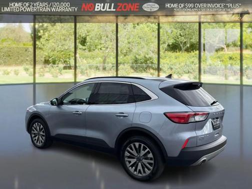 2022 Ford Escape Titanium