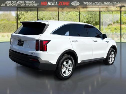 2023 Kia Sorento LX