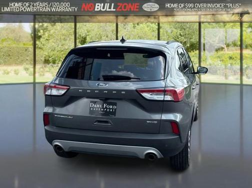 2022 Ford Escape Titanium