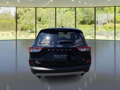 2021 Ford Escape Titanium