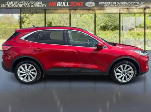 2022 Ford Escape Titanium