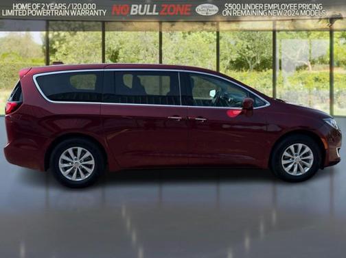 2018 Chrysler Pacifica Touring Plus
