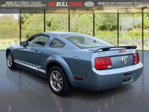 2005 Ford Mustang Deluxe