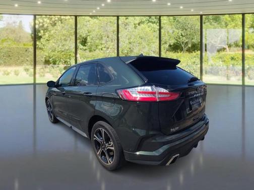 2022 Ford Edge ST