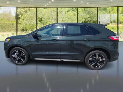 2022 Ford Edge ST