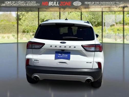 STAR WHITE METALLIC TRI-COAT 2022 Ford Escape SEL