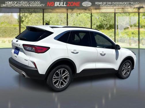 STAR WHITE METALLIC TRI-COAT 2022 Ford Escape SEL