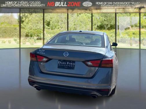 Gun Metallic 2021 Nissan Altima SR FWD