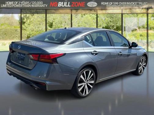 Gun Metallic 2021 Nissan Altima SR FWD