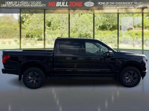 2025 Ford F-150 Lightning Flash