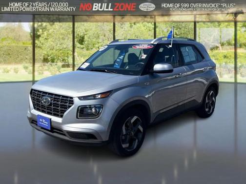 Shimmering Silver 2025 Hyundai VENUE SEL