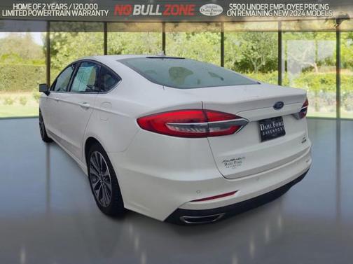 2020 Ford Fusion SE