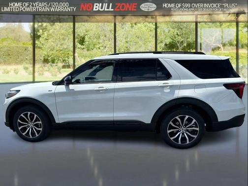 Star White Metallic Tri-Coat 2026 Ford Explorer ST-Line