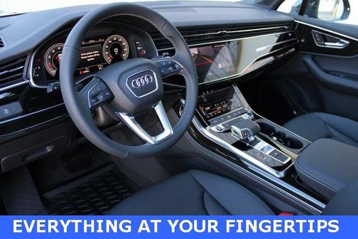 2025 Audi Q7 55 Premium Plus