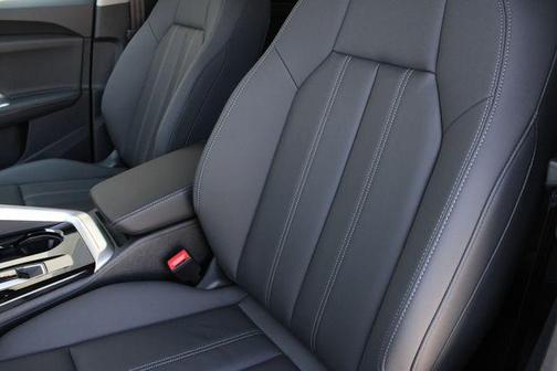 Mythos Black Metallic 2026 Audi Q5 Premium TFSI quattro S tronic