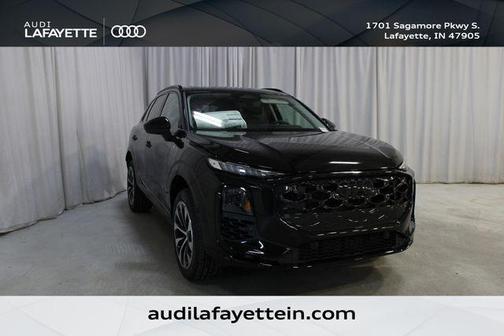 Mythos Black Metallic 2026 Audi Q3 TFSI quattro S tronic