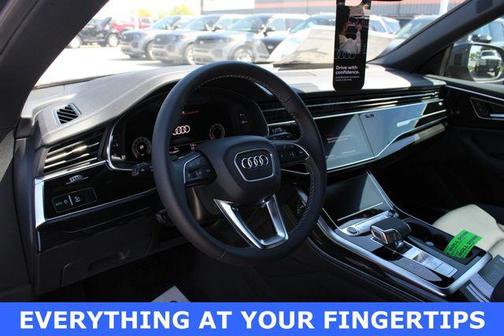 Daytona Gray Pearl Effect 2026 Audi Q8 55 Premium Plus