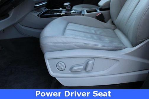 2022 Audi Q5 45 S line Premium Plus