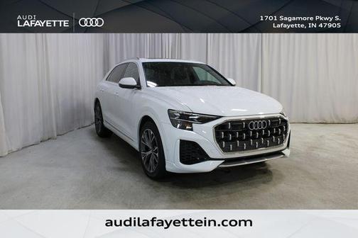 Glacier White Metallic 2024 Audi Q8 55 Prestige