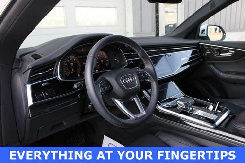 Glacier White Metallic 2024 Audi Q8 55 Prestige