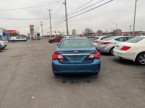 2012 Toyota Corolla LE