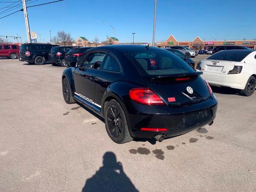 2012 Volkswagen Beetle TURBO
