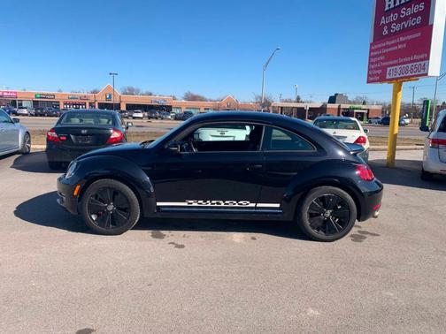 2012 Volkswagen Beetle TURBO