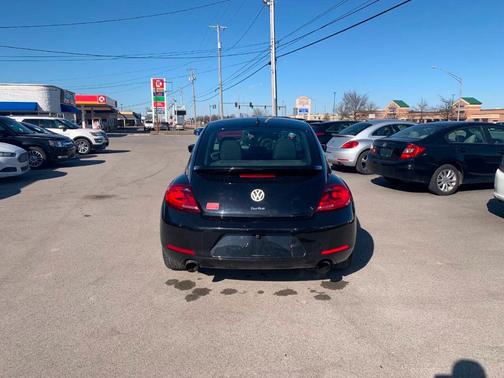 2012 Volkswagen Beetle TURBO