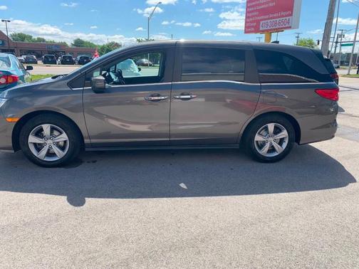 Blue 2018 Honda Odyssey EX-L