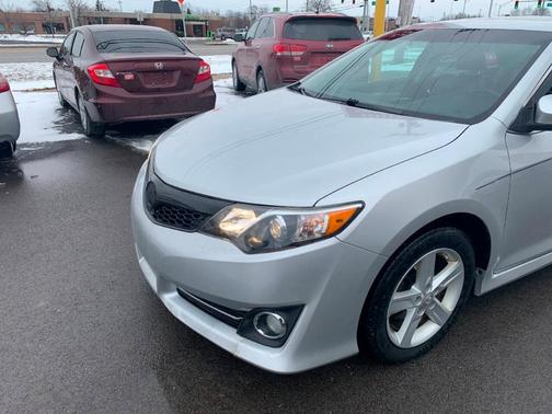 2012 Toyota Camry SE