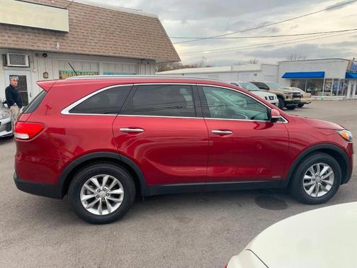 2016 Kia Sorento LX