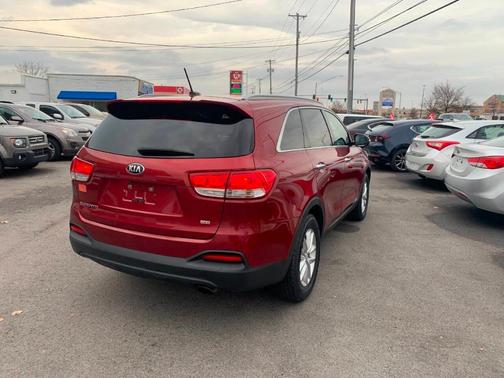 2016 Kia Sorento LX