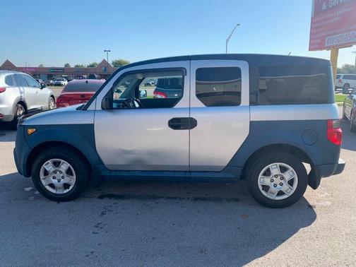Silver 2006 Honda Element LX