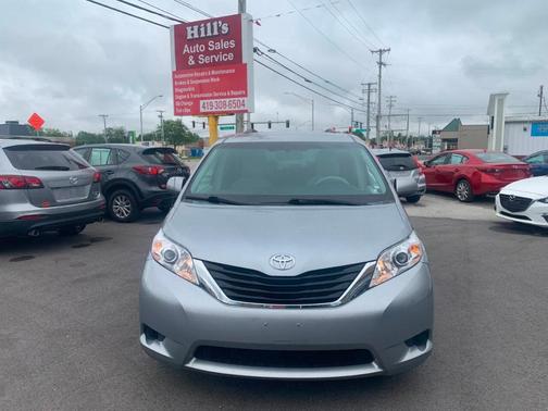 2013 Toyota Sienna LE