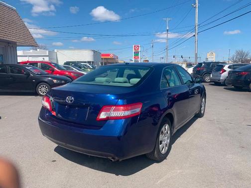 2010 Toyota Camry LE