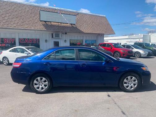 2010 Toyota Camry LE