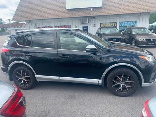 2016 Toyota RAV4 SE