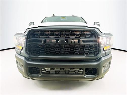 2024 RAM 2500 Tradesman Crew Cab 4x4 8 Box
