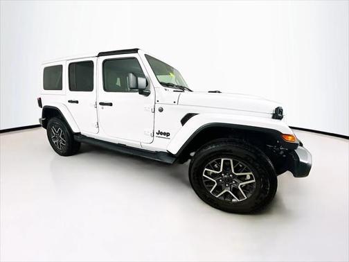 2025 Jeep Wrangler 4-Door Sahara 4x4